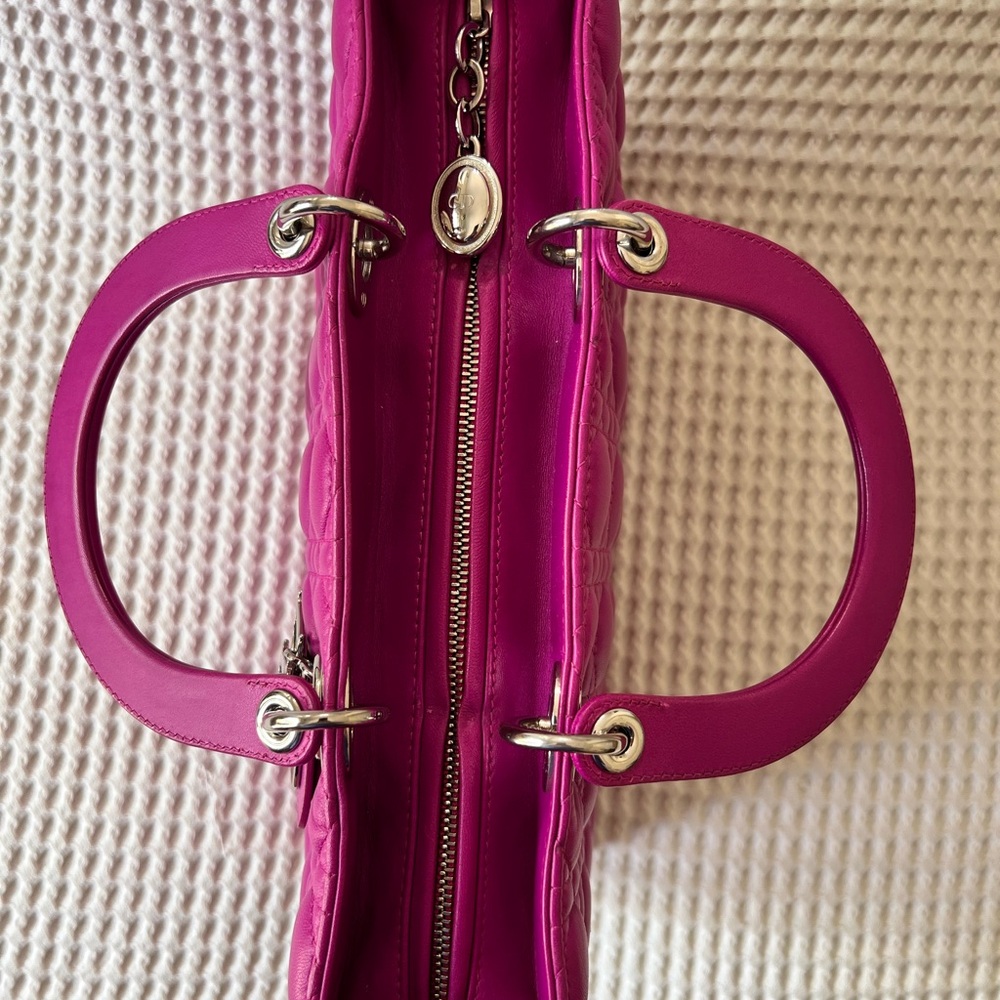 Pink Lady Dior - Picture 4 of 10